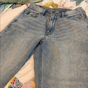American Eagle Mom Jean